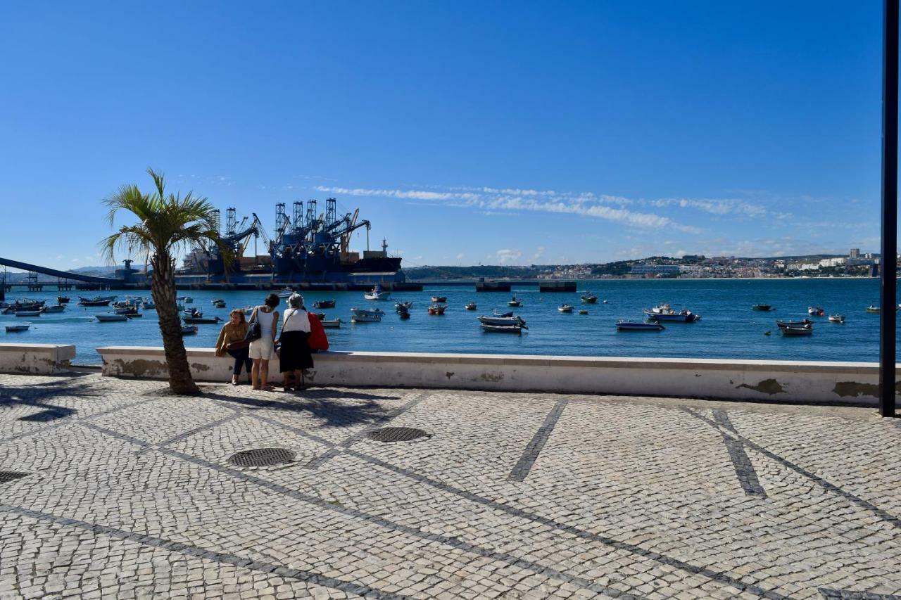 Fisherman'S House - A Boat Ride From Lisbon Villa Trafaria Exterior foto